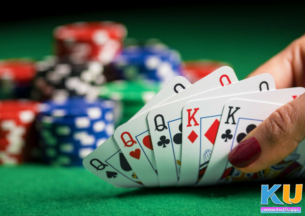 Không để lượng tiền cược làm lộ bài cũng là kinh nghiệm chơi Poker Ku19 hay